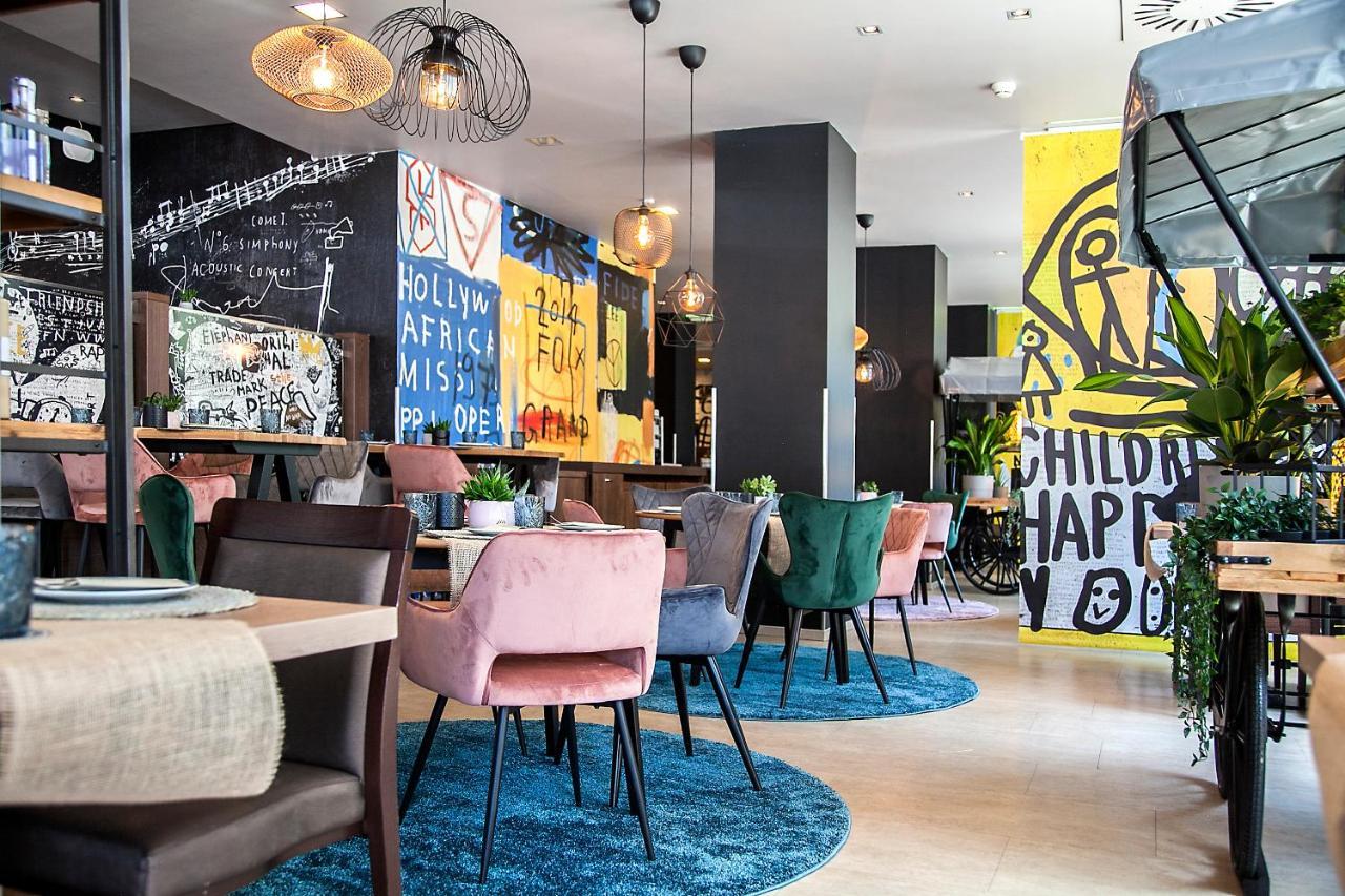 Hotel Mercure Wien Westbahnhof Bagian luar foto
