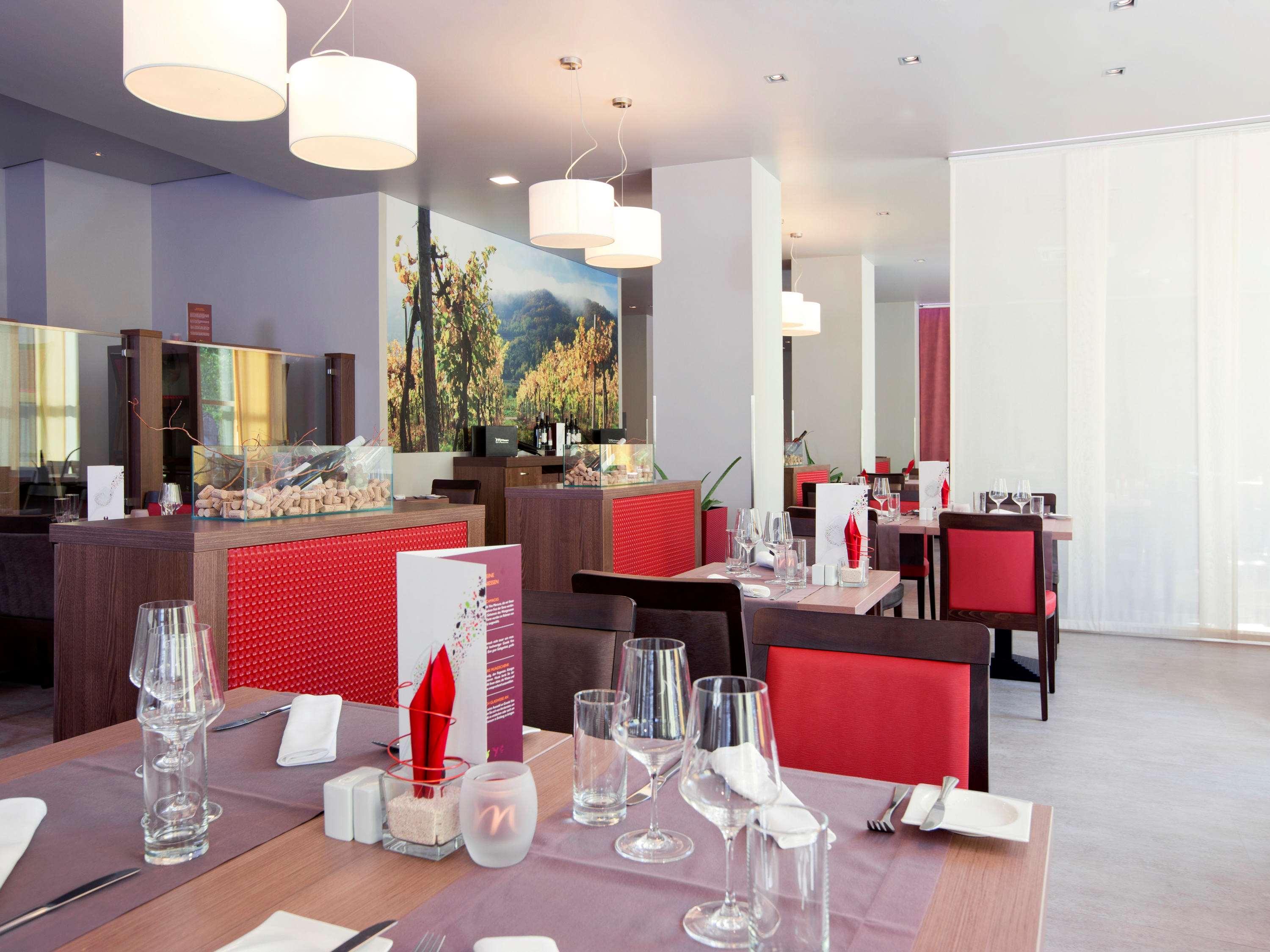 Hotel Mercure Wien Westbahnhof Bagian luar foto