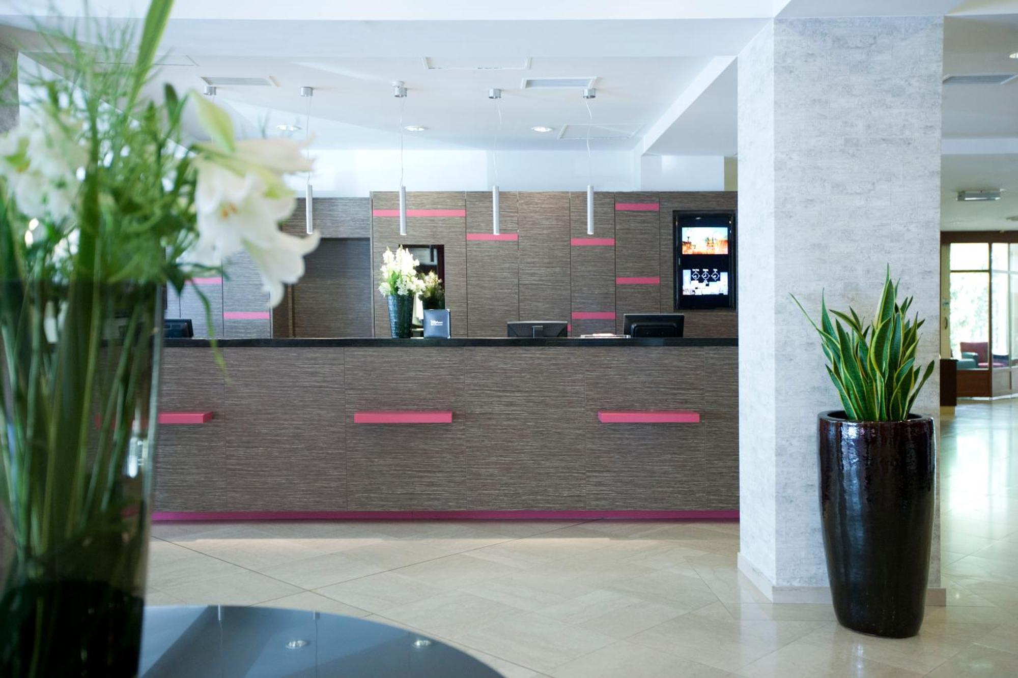 Hotel Mercure Wien Westbahnhof Bagian luar foto
